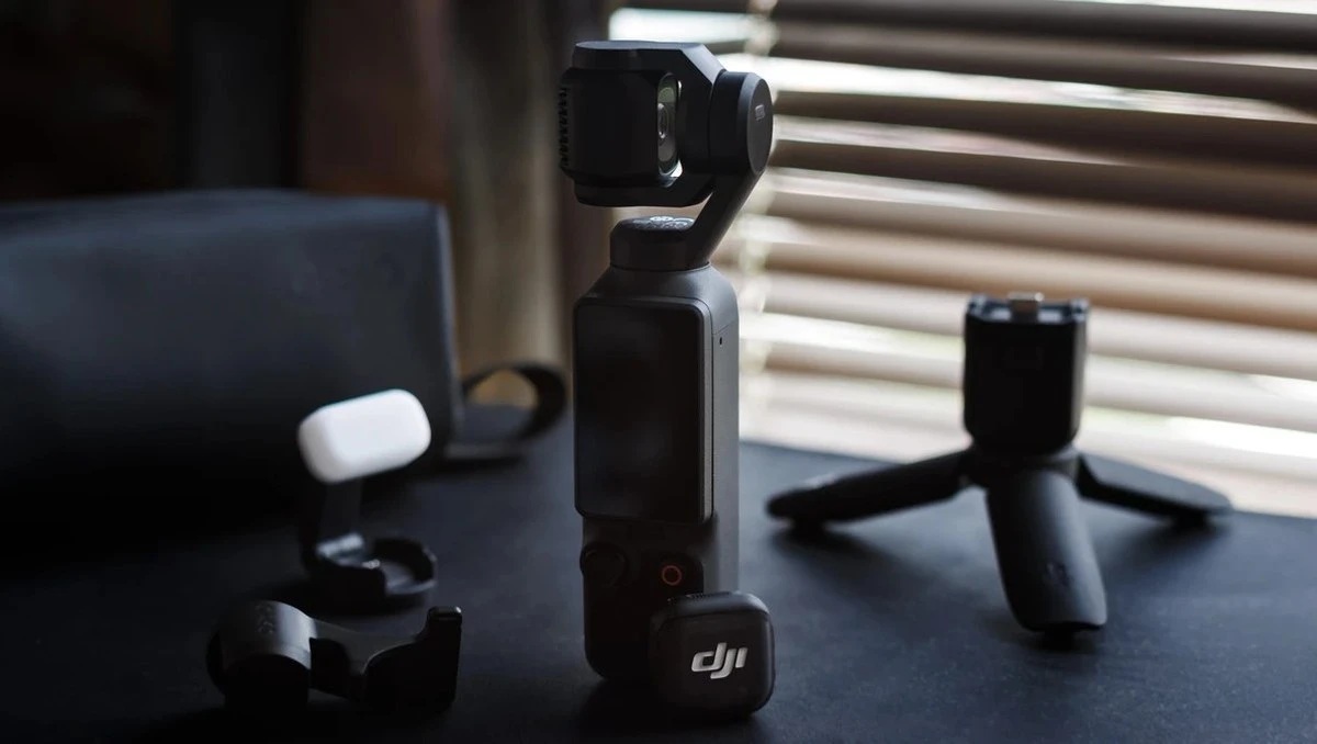 Камера з підвісом DJI Osmo Pocket 4 чи 360-камера Insta360 X5 у першу подорож