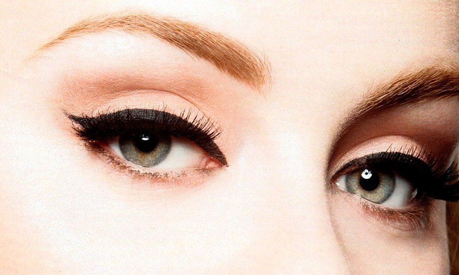 Татуаж стрілок на очах: ​​класика чітких ліній для щоденної краси